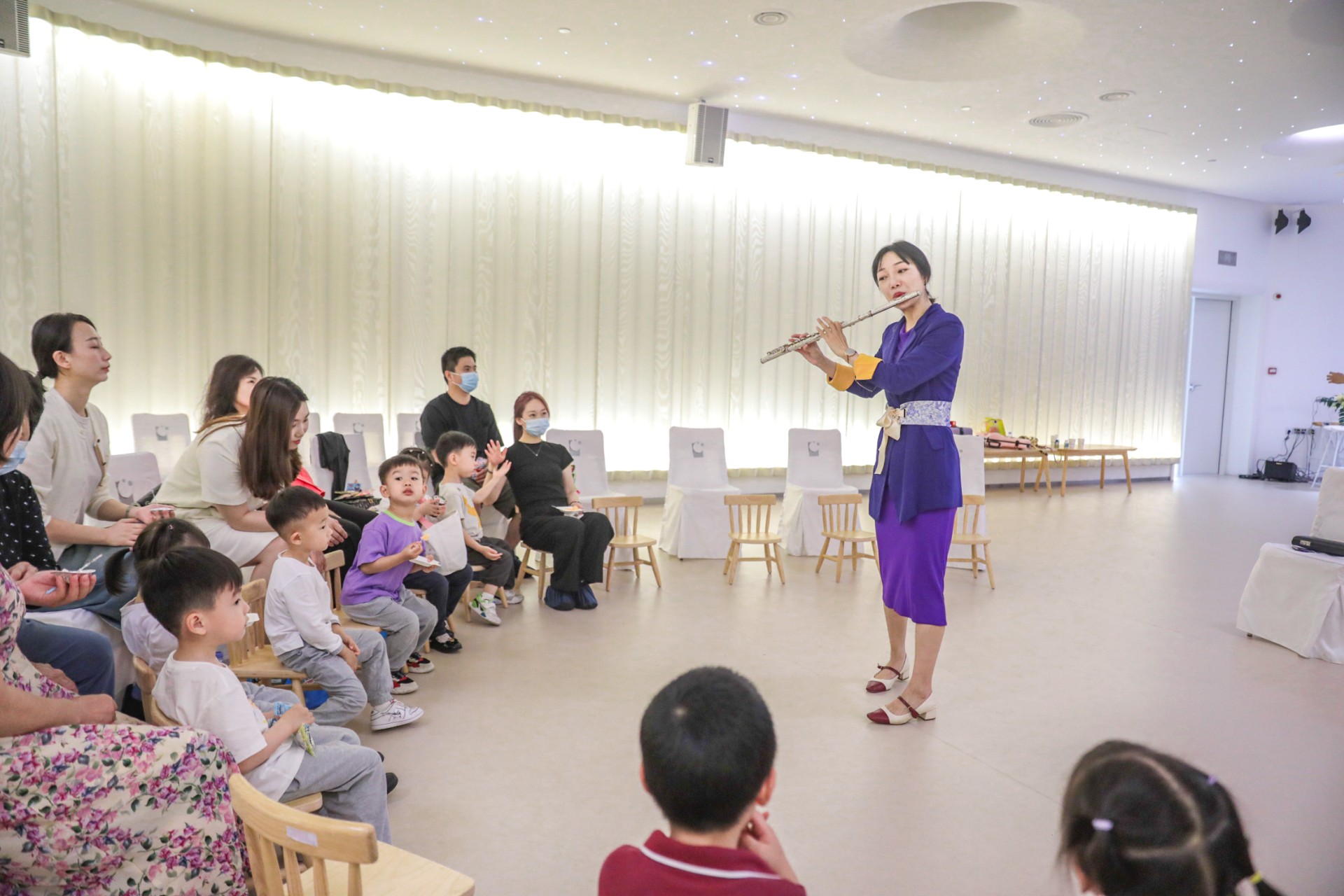 科發(fā)幼兒園特邀數(shù)位音樂家、演奏家到訪“贏·劇場”